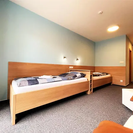 Vysinka 719 Турнов