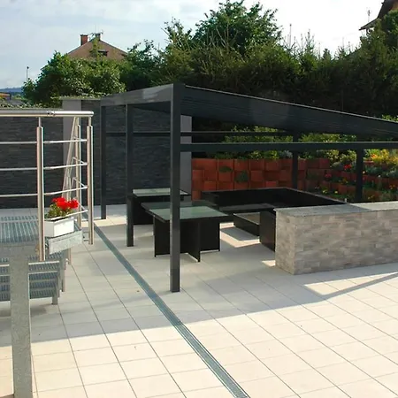 Vysinka 719 Гостевой дом Турнов